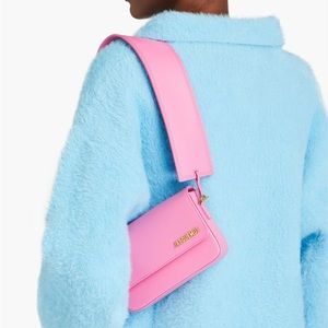 JACQUEMUS Le Carinu leather shoulder bag